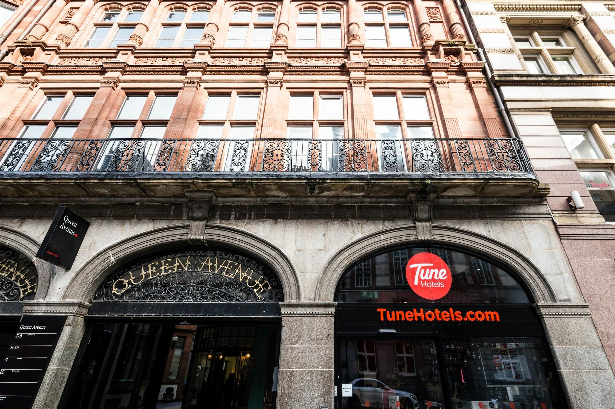 Tune Hotel Liverpool Exteriör bild